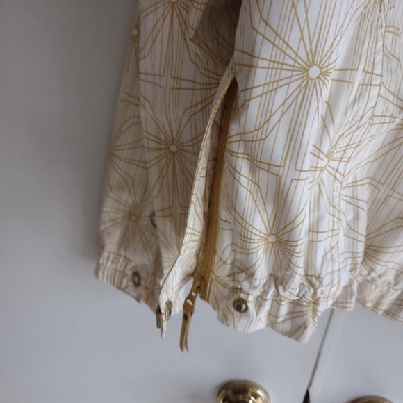 Helly Hansen, Helly Tech® Fabric Technology, Anorak, Size XL - Picture 12 of 16